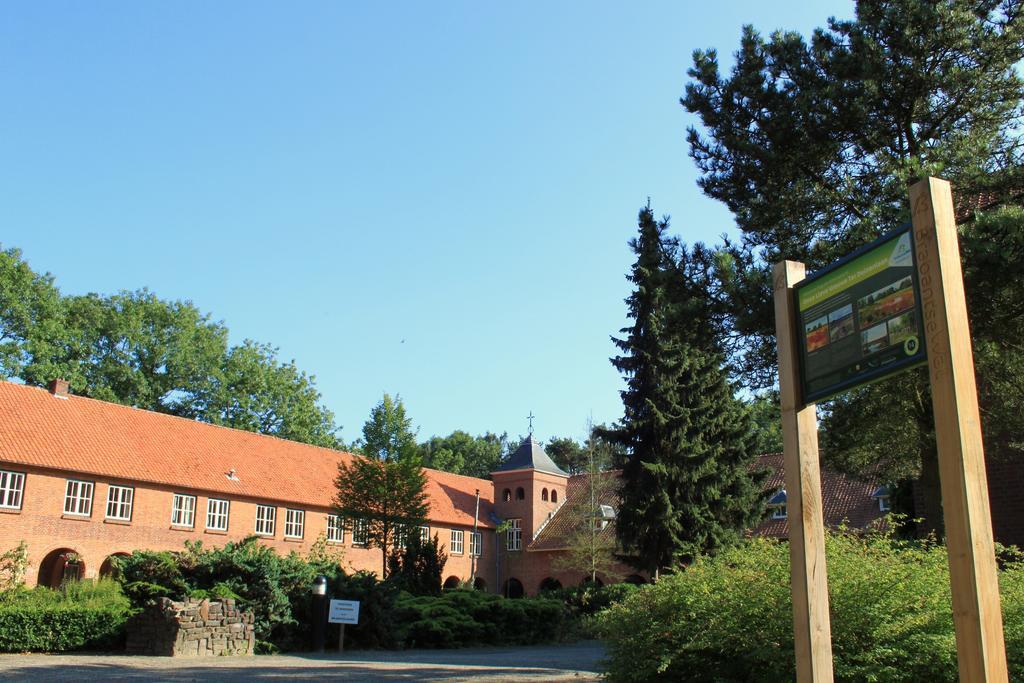 אוסנדרכט Hotel De Volksabdij מראה חיצוני תמונה